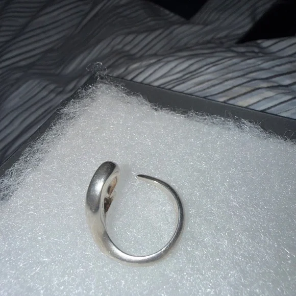 Tiffany & Co Vintage ELSA PERETTI Sterling Silver Open Heart Size 6 Ring - Picture 6 of 6